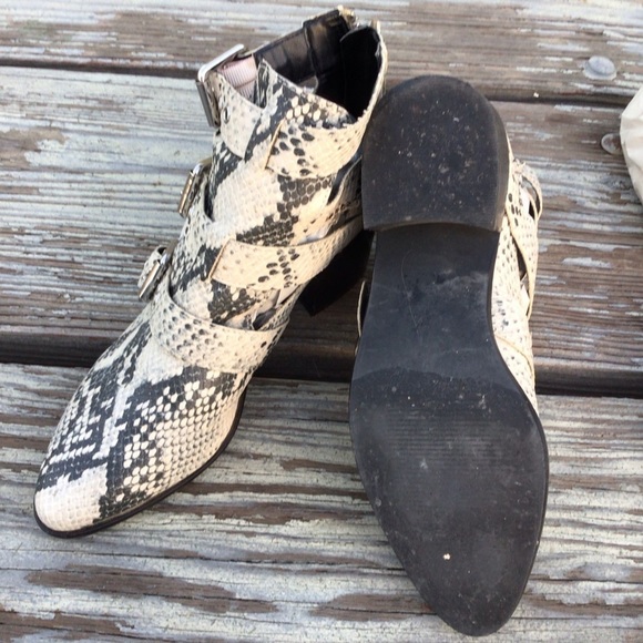 Steven Steve Madden Harmon Booties Women 6.5M Snakeskin 3 Buckle Strap Pointed - Picture 5 of 11